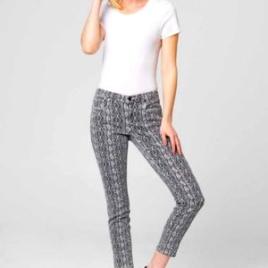 🔥 The Reade Crop (Snake Along)